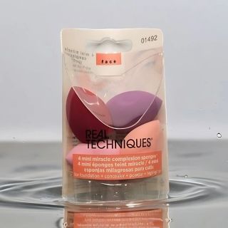 ✨ Sada blenderů pro dokonalou aplikaci make-upu, korektoru a pudru! Tato sada obsahuje vysoce kvalitní blendery, které...